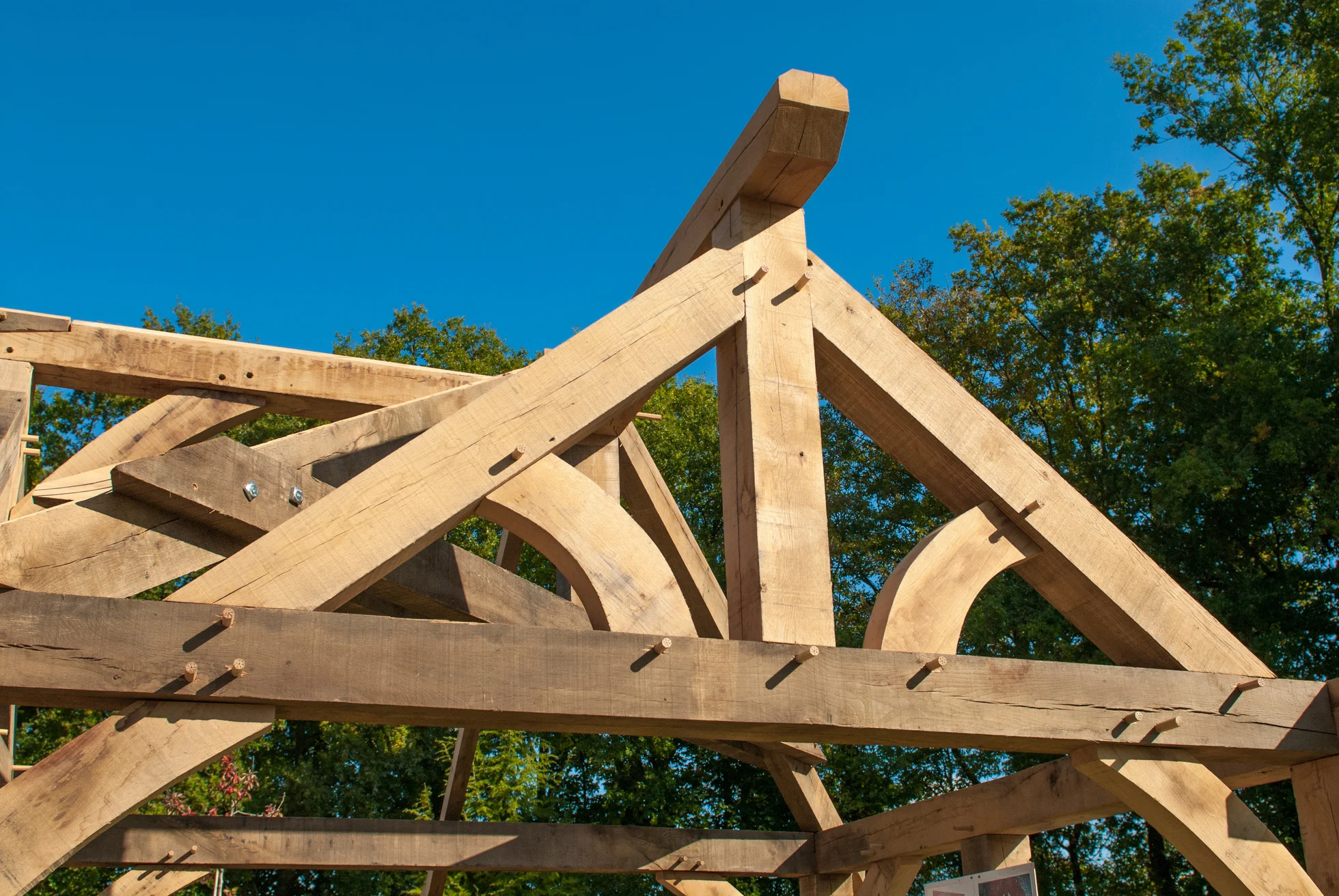 Charpentier en Meurthe-et-Moselle : votre charpente traditionnelle posée par un spécialiste